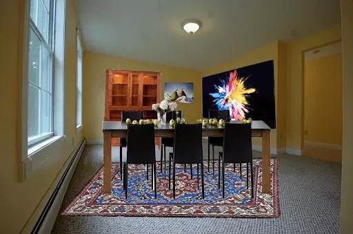 Example of bad virtual staging