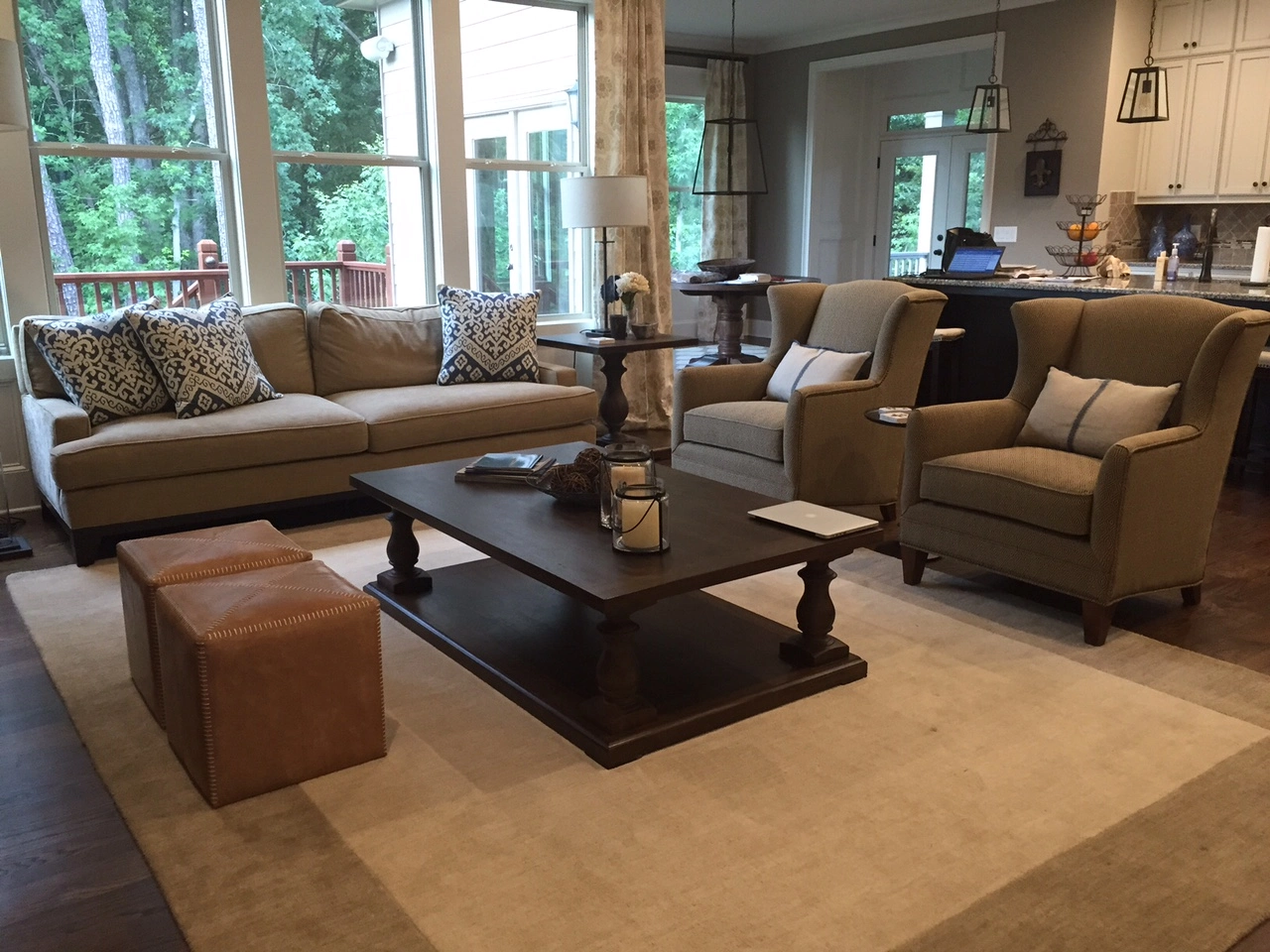 Traditional Living Room