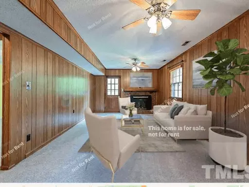 Example of bad virtual staging